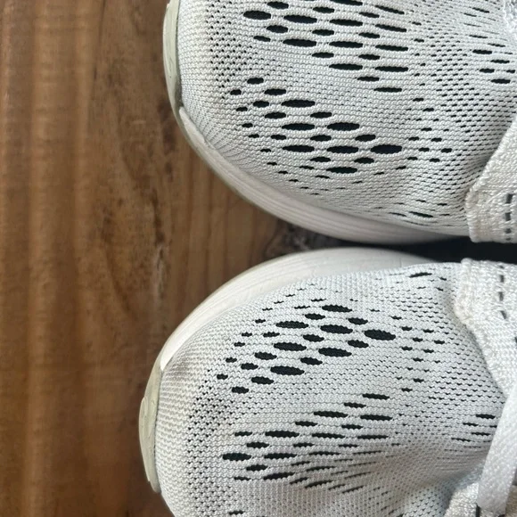 Nike Lunarglide White and Black Running Shoes - Picture 10 of 10